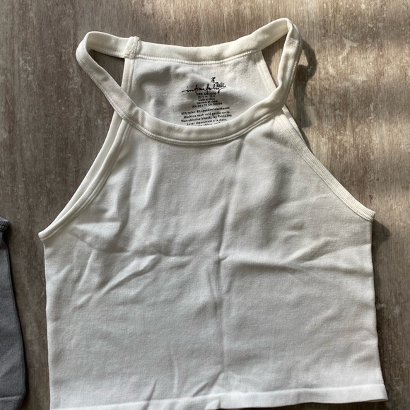 Lot of 2 free people basic tanks size xs/s - Picture 8 of 8